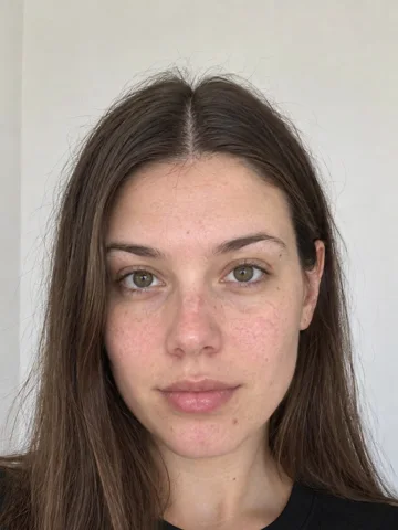 Pure Black shirt on her photo